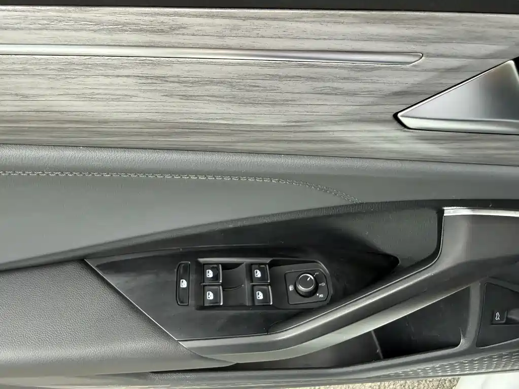 Volkswagen Sagitar 2023