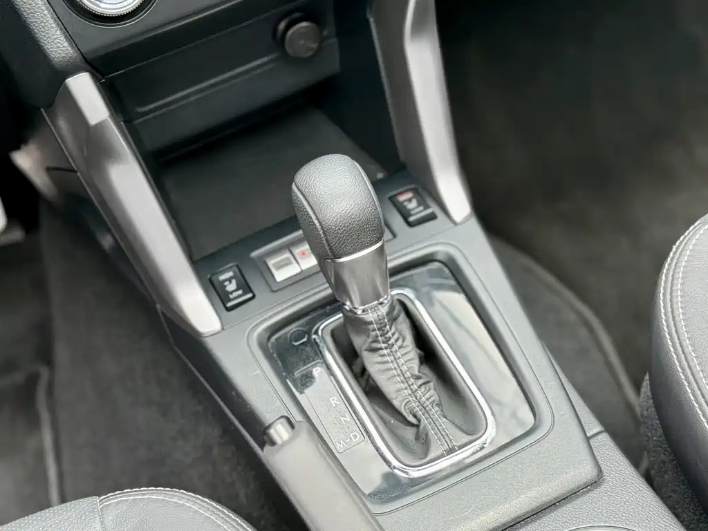Subaru Forester 2015 — фото 21