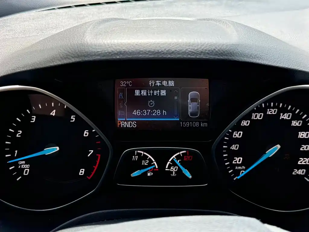 Ford Kuga 2015 — фото 8