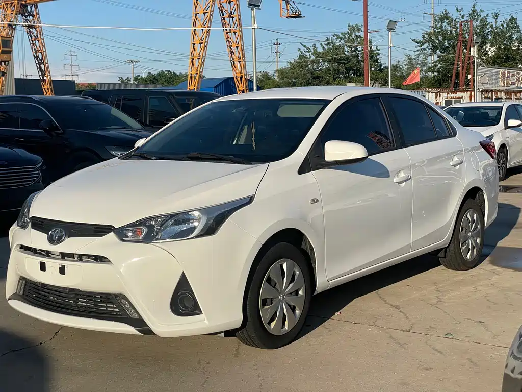 Toyota Yaris L 2018 — фото 1
