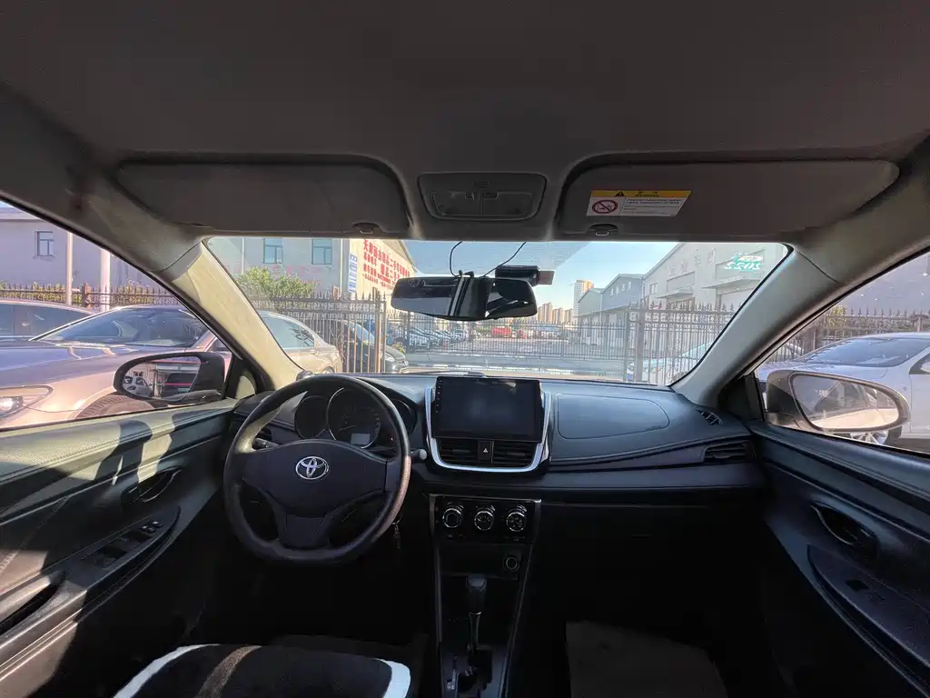 Toyota Yaris L 2018 — фото 5