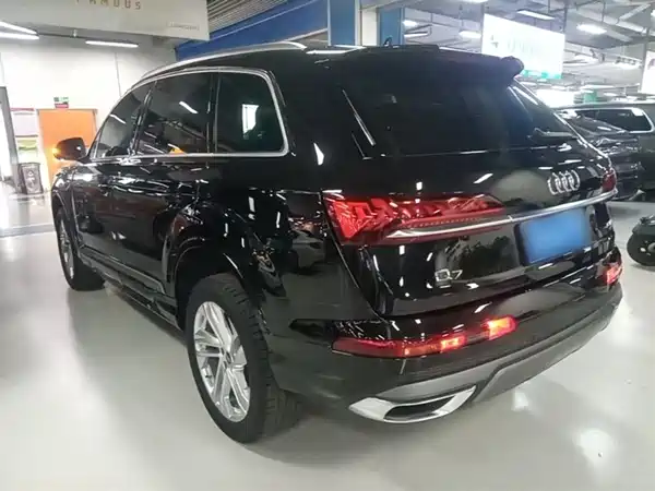 Audi Q7 2024