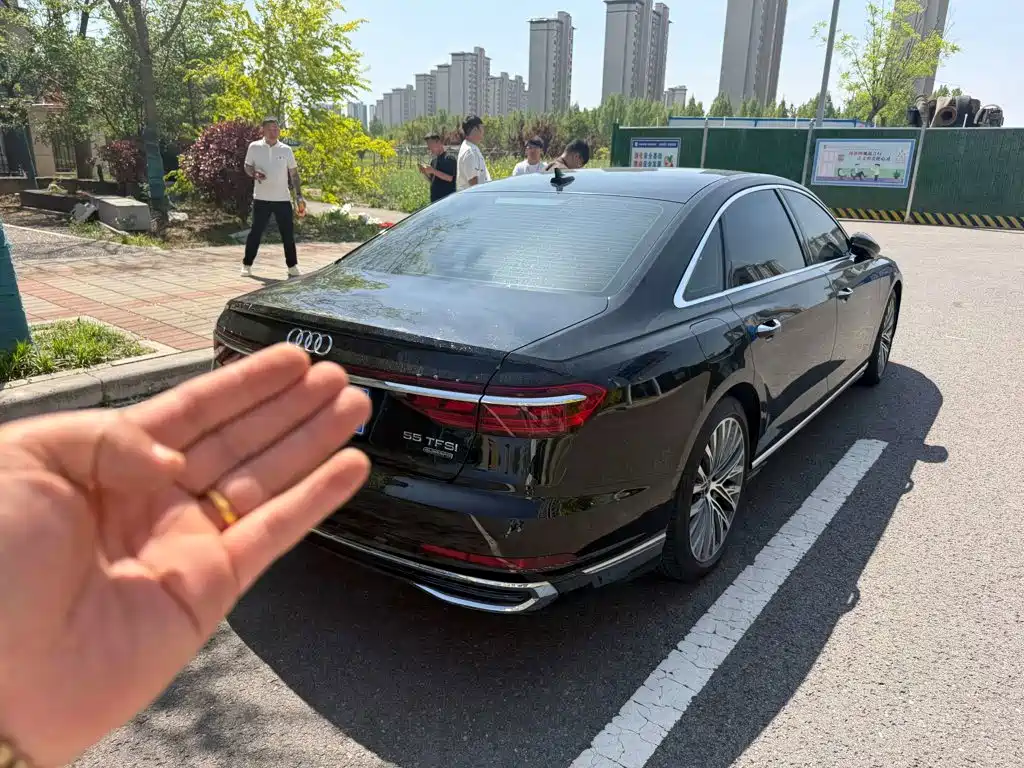 Audi A8 2024