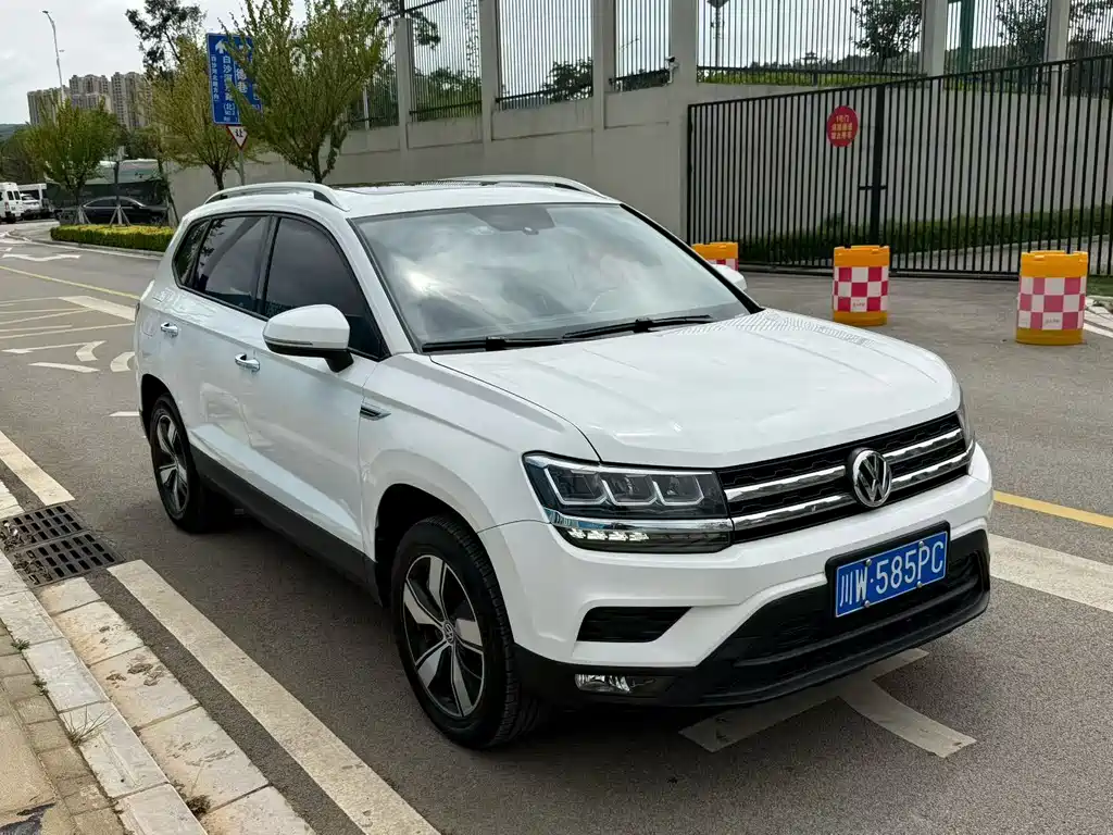 Volkswagen Tharu 2020