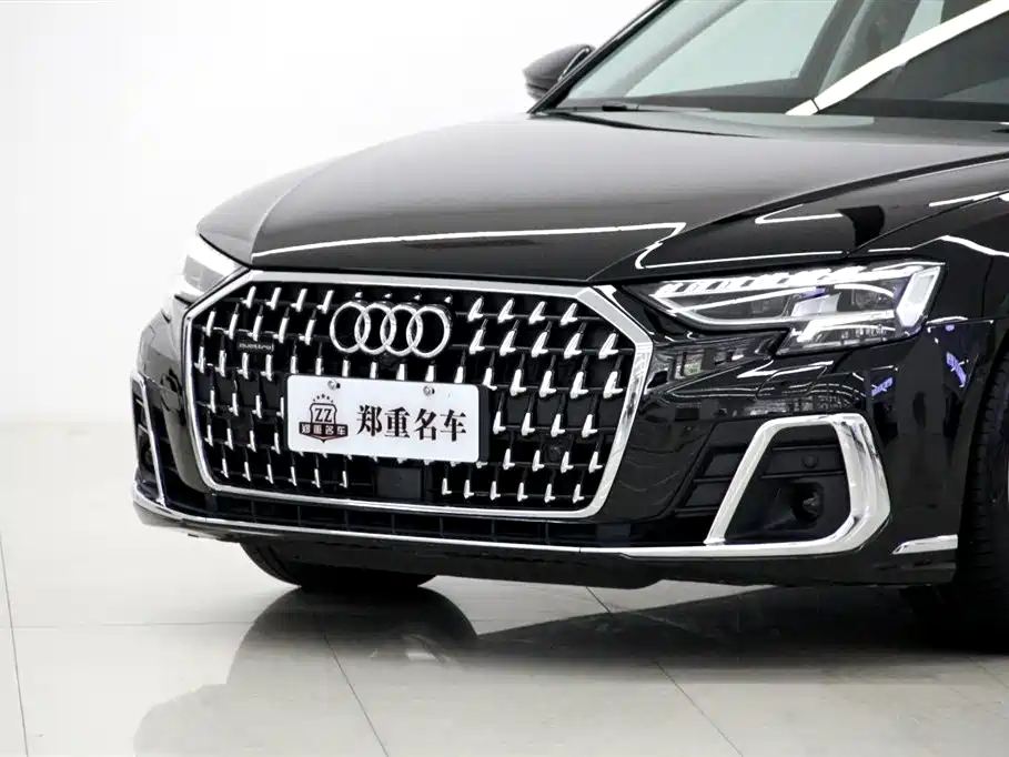 Audi A8 2023 — фото 29