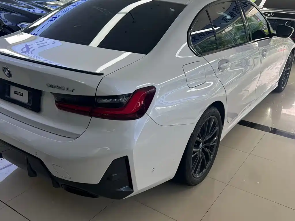 BMW 3 Series 2023