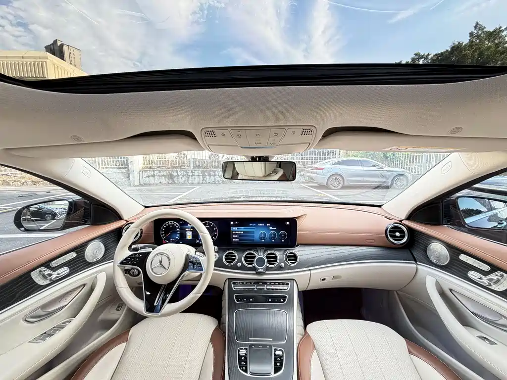 Mercedes-Benz E-Class 2022 — фото 20