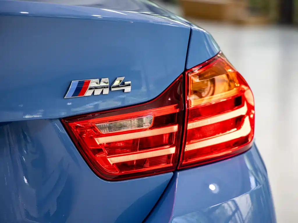 BMW M4 2016 — фото 8