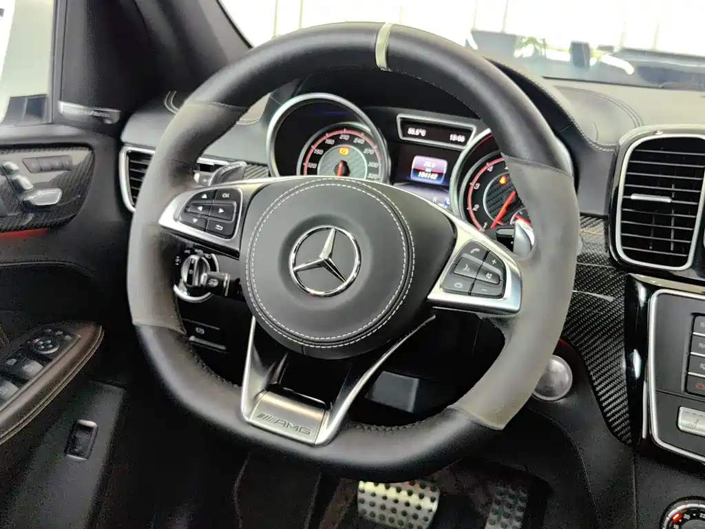 Mercedes-Benz GLE AMG 2016 — фото 14