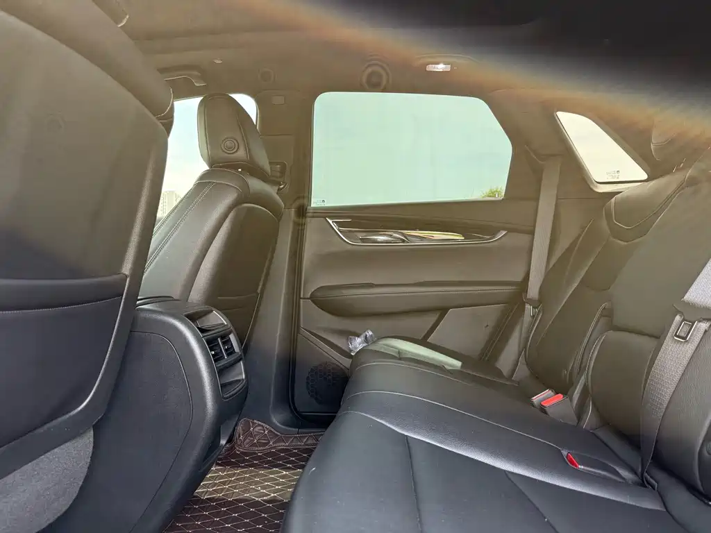 Cadillac XT5 2021 — фото 10