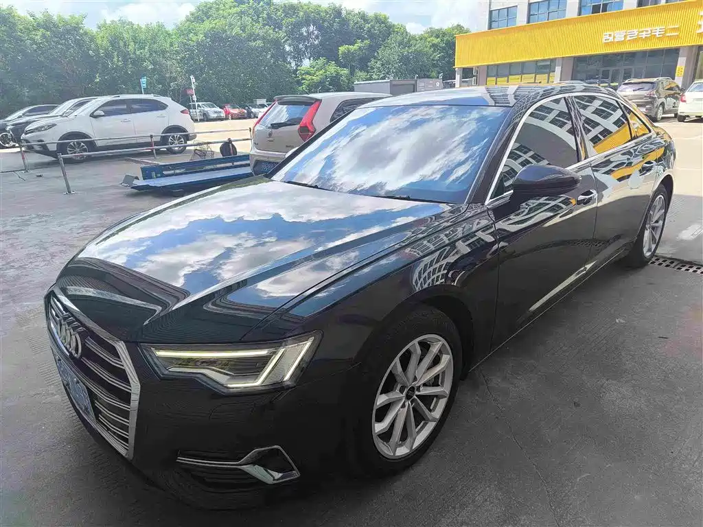 Audi A6L 2023 — фото 1