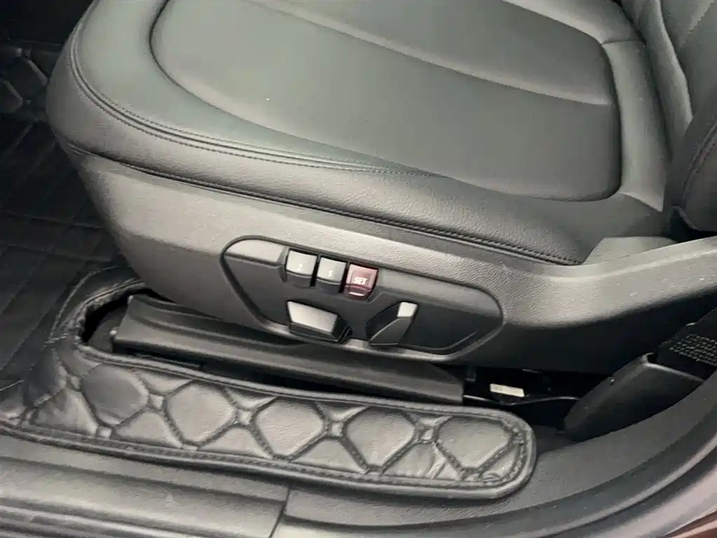 BMW X1 2017 — фото 14