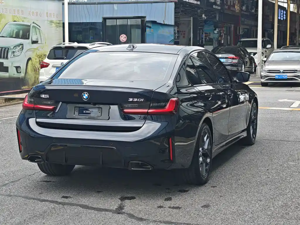 BMW 3 Series 2025 — фото 13