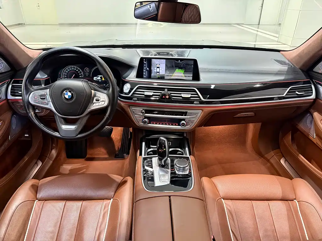BMW 7 Series 2018 — фото 7