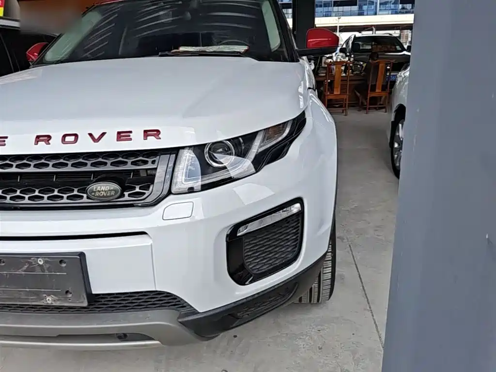 Land Rover Evoque 2018 — фото 24