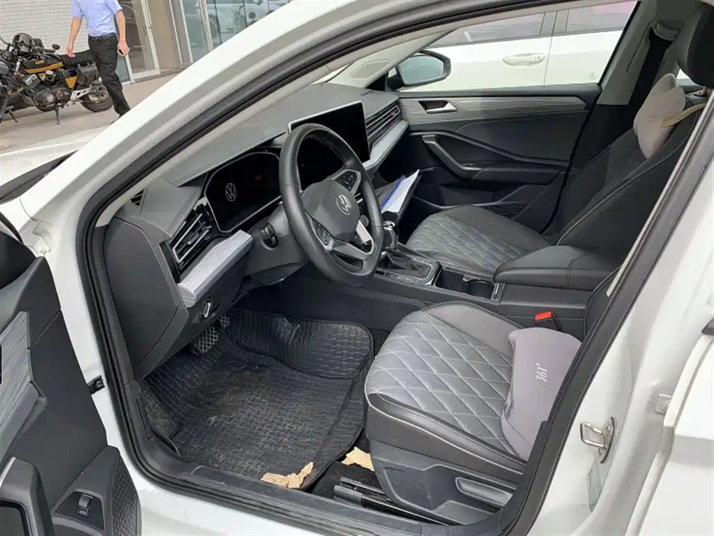 Volkswagen Sagitar 2025