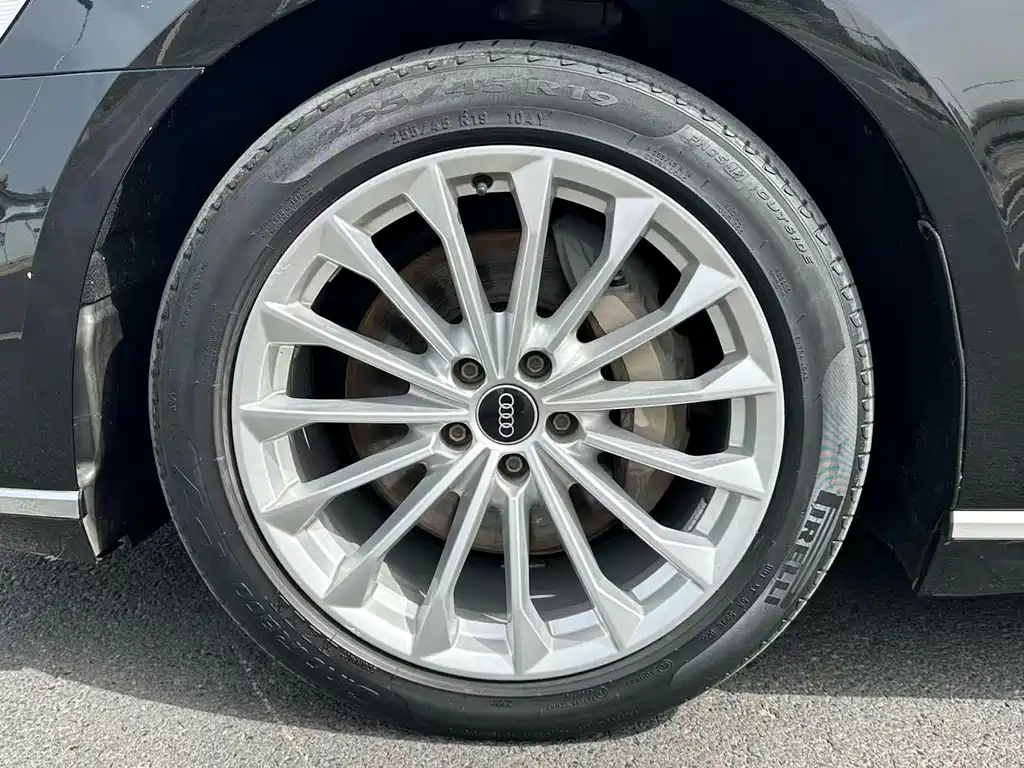 Audi A8 2021