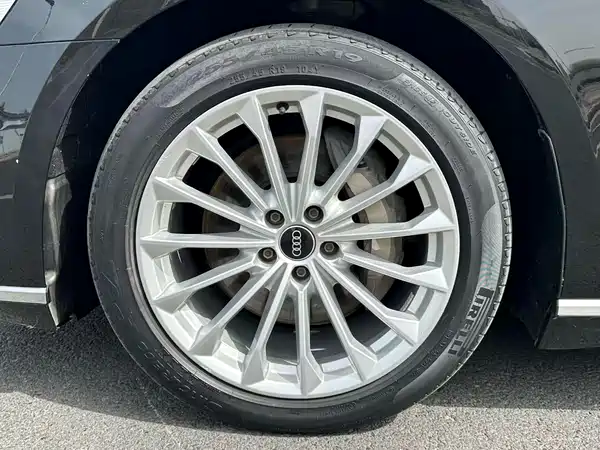 Audi A8 2021