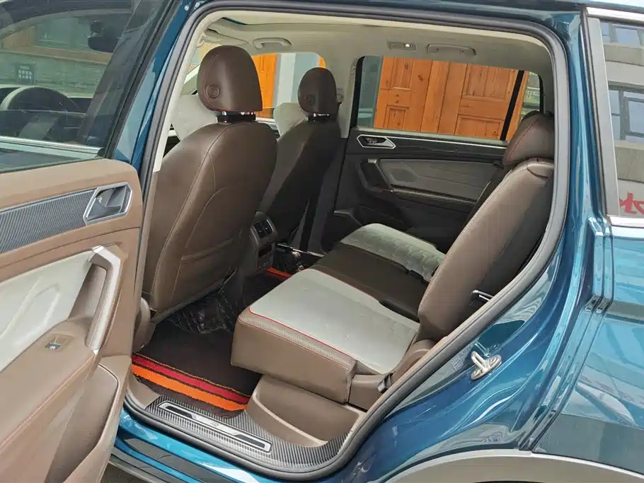 Volkswagen Tiguan L 2022 — фото 10