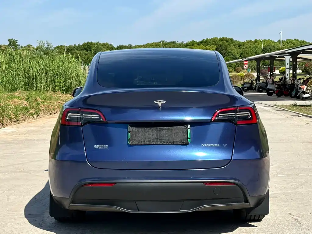 Tesla Model Y 2022 — фото 27
