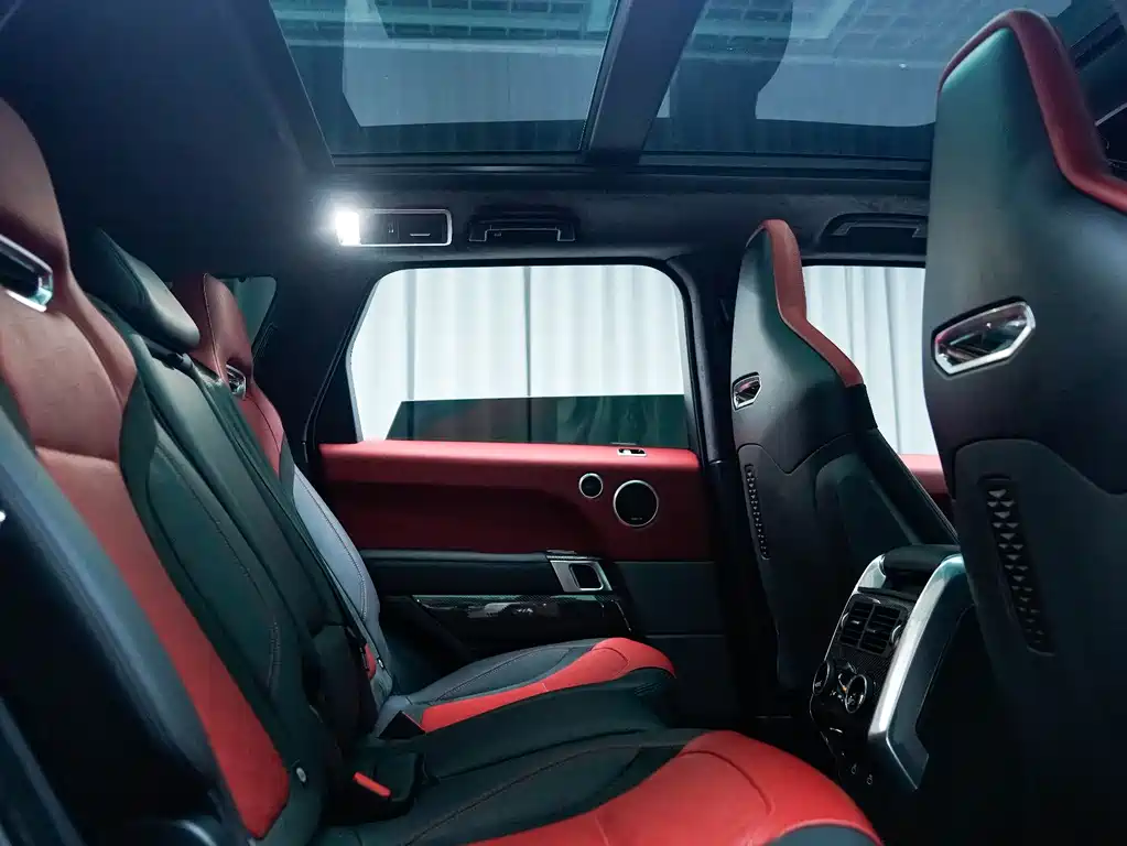 Land Rover Range Rover Sport 2023 — фото 13