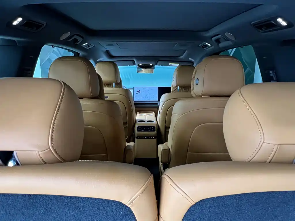Li Auto i8 2025 — фото 12