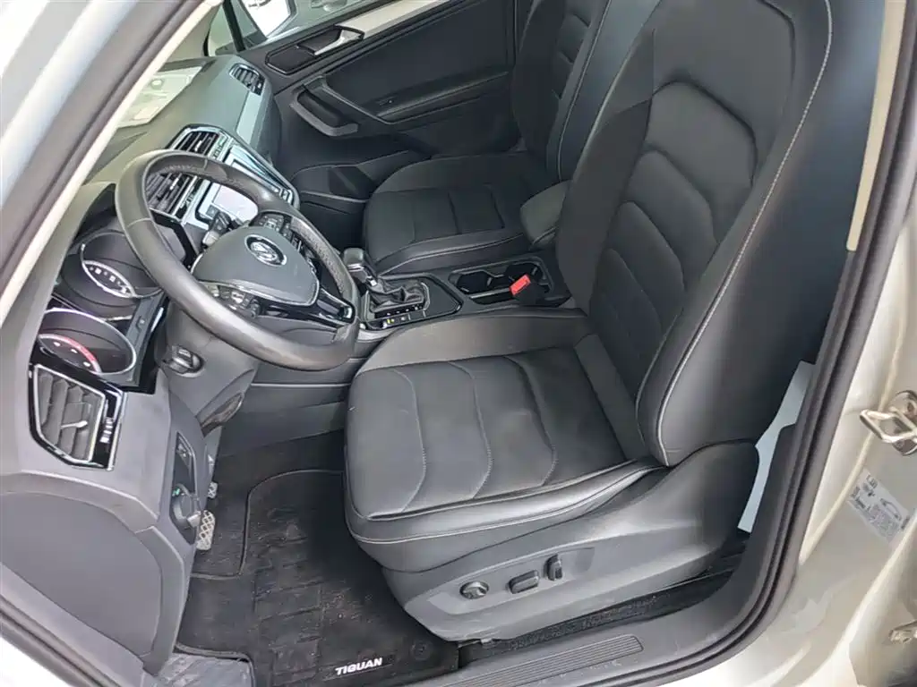 Volkswagen Tiguan L 2018 — фото 15