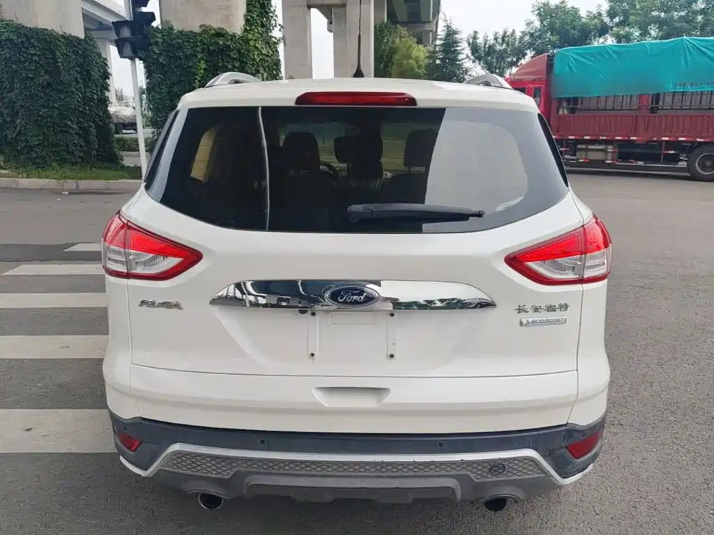 Ford Kuga 2016 — фото 6