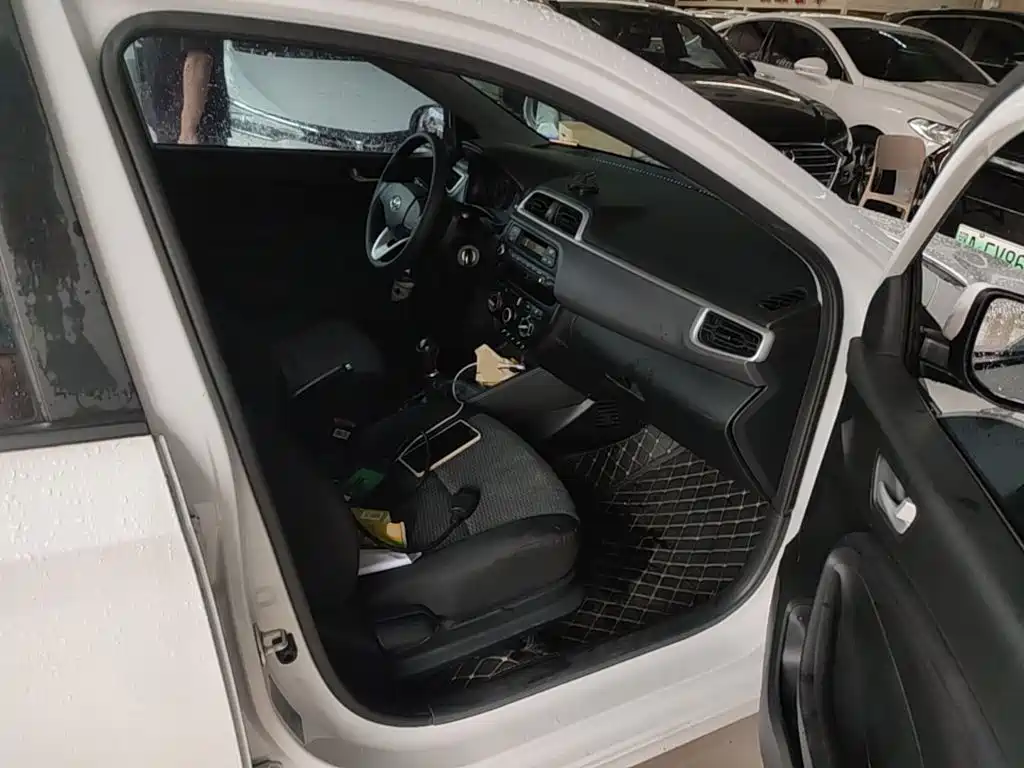 Hyundai Verna 2020 — фото 25
