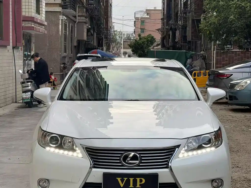 Lexus ES 2015