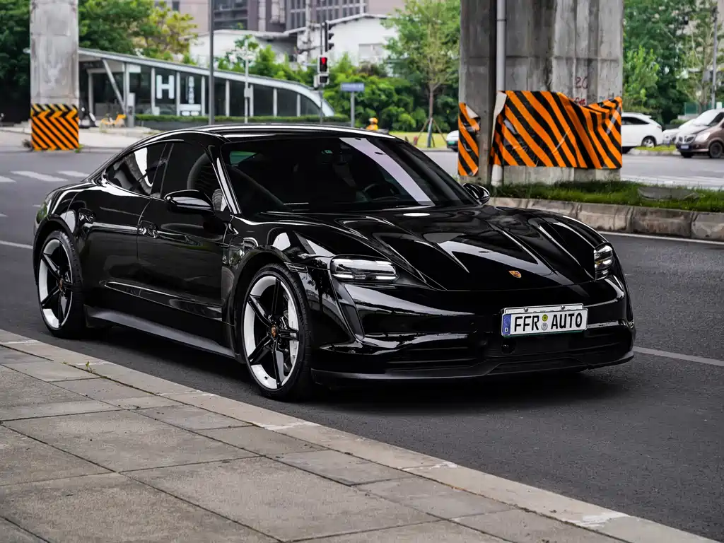 Porsche Taycan 2020 — фото 17
