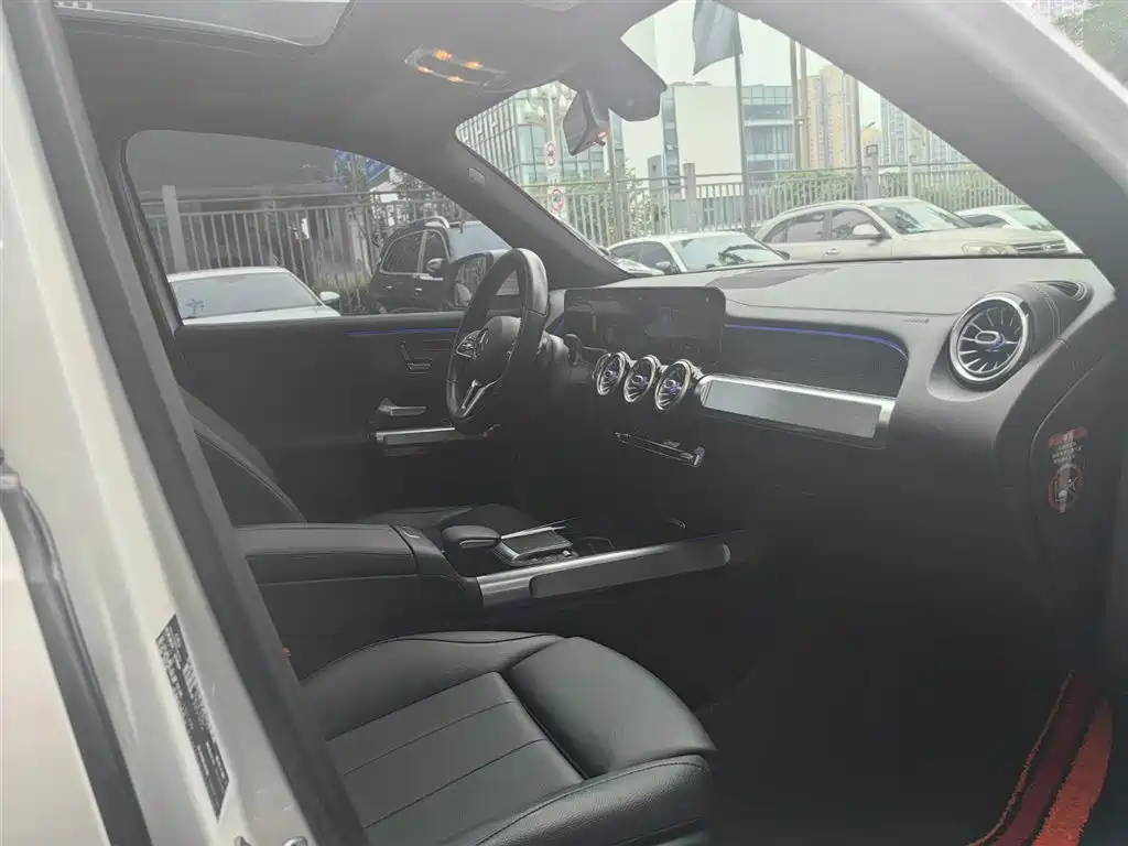 Mercedes-Benz GLB 2020 — фото 16
