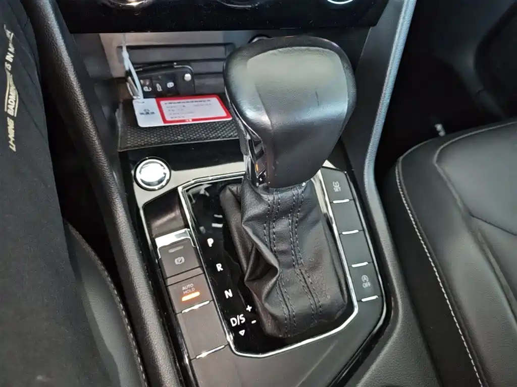 Volkswagen Tiguan L 2018 — фото 14