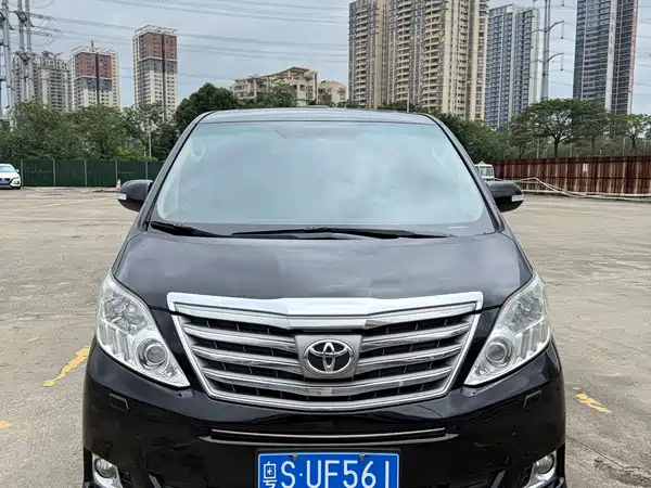 Toyota Alphard 2014