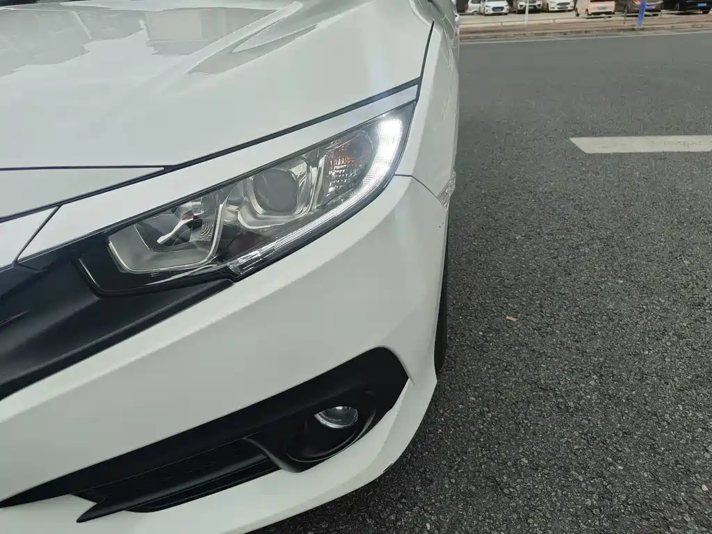 Honda Civic 2017 — фото 17