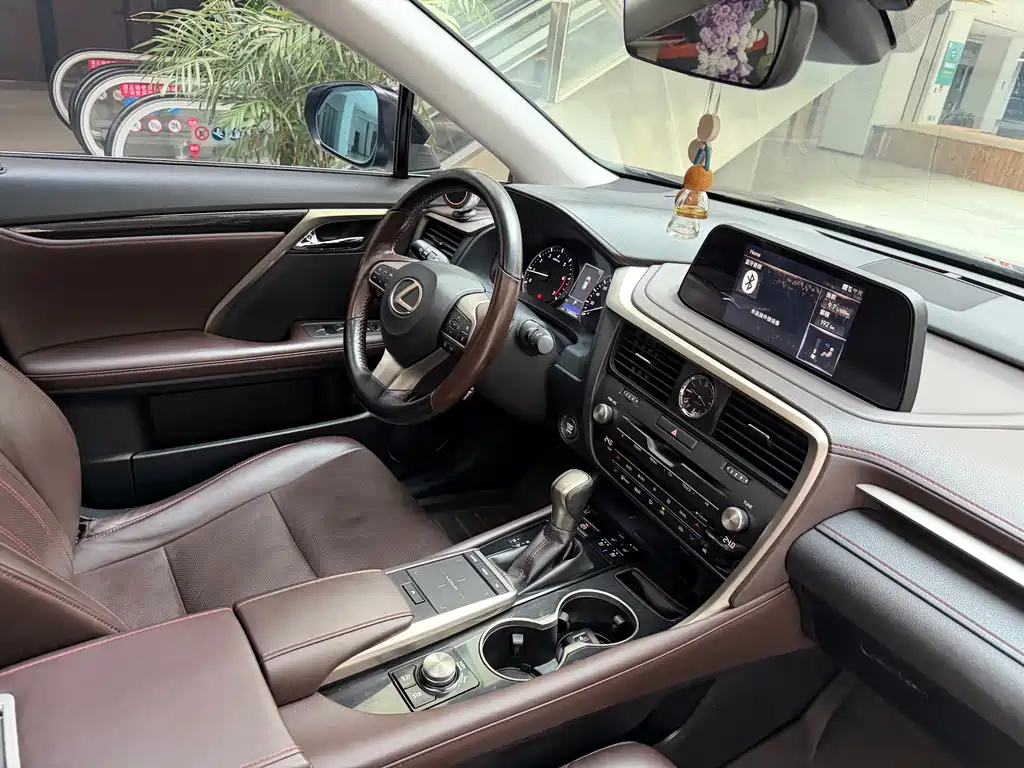 Lexus RX 2020 — фото 17