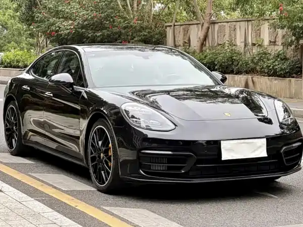 Porsche Panamera 2022