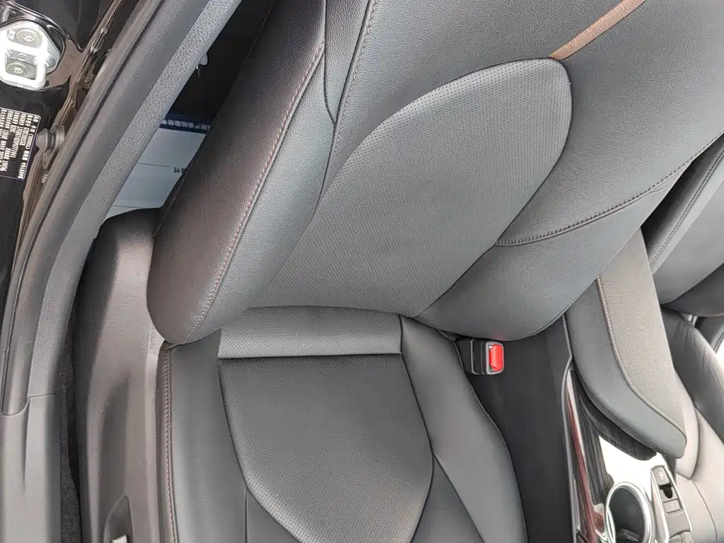Toyota Camry 2023 — фото 12