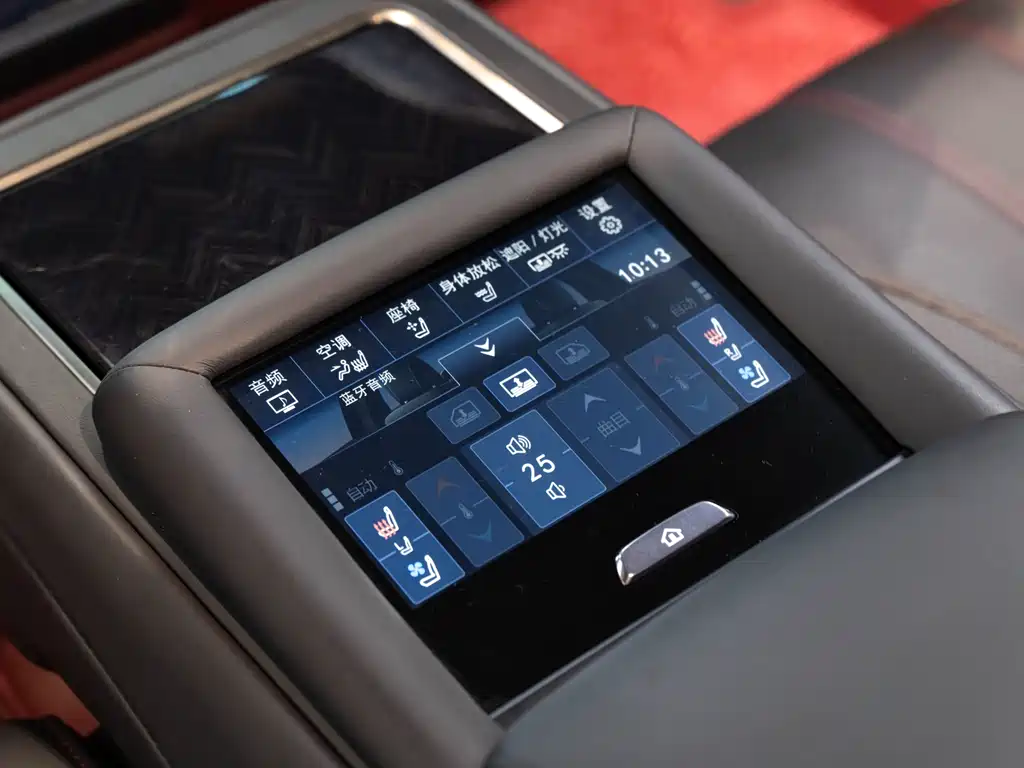 Lexus LS 2020 — фото 19