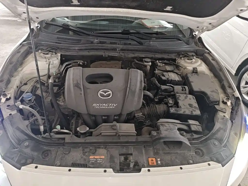 Mazda 3 Axela 2016 — фото 16