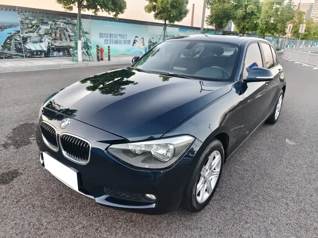 BMW 1 Series 2012 — фото 1
