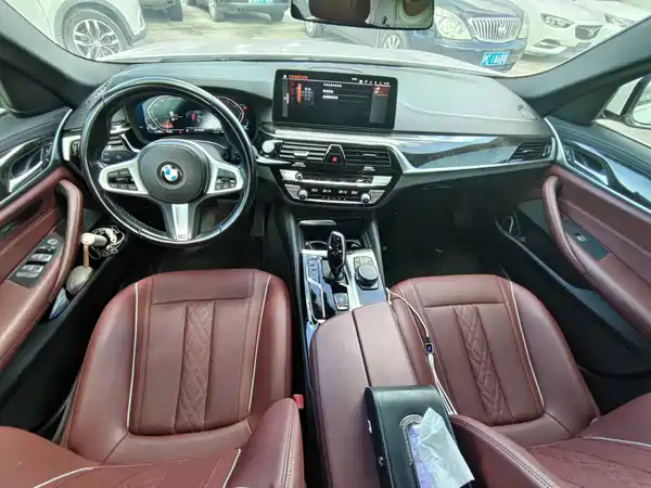 BMW 5 Series 2021