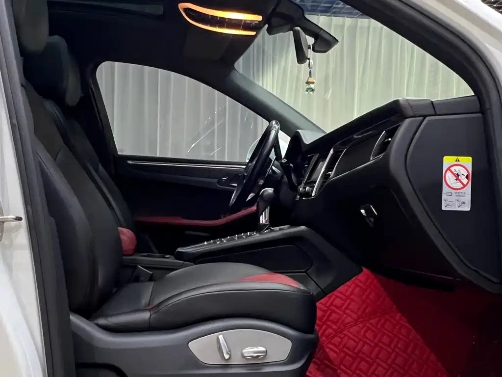 Porsche Macan 2015 — фото 20