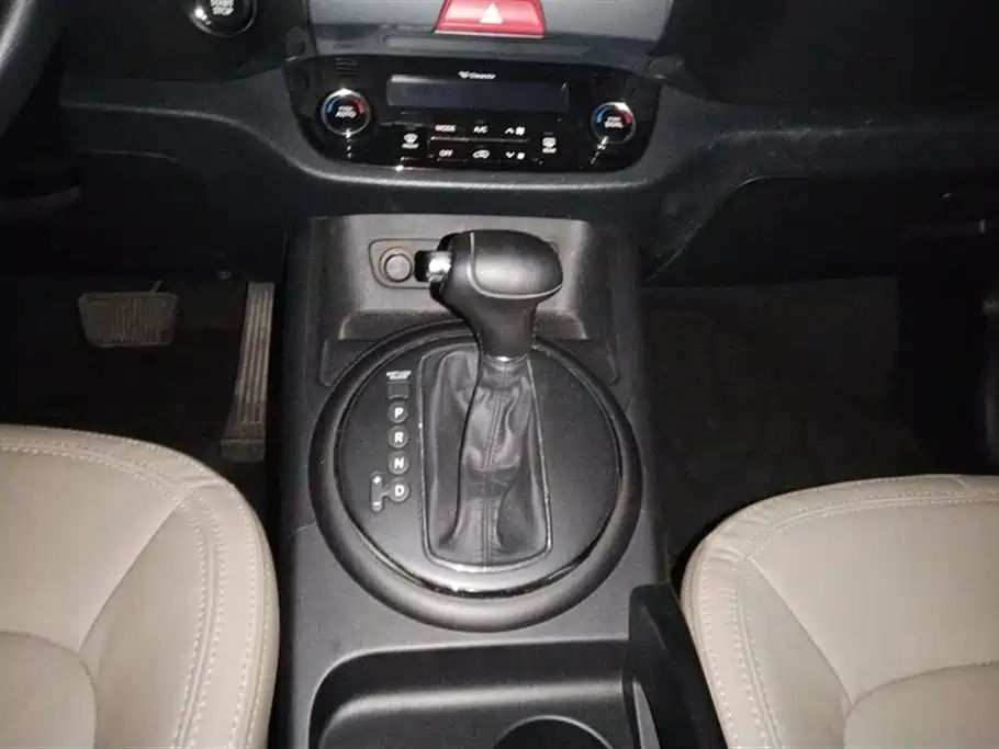 Kia Sportage 2012 — фото 16