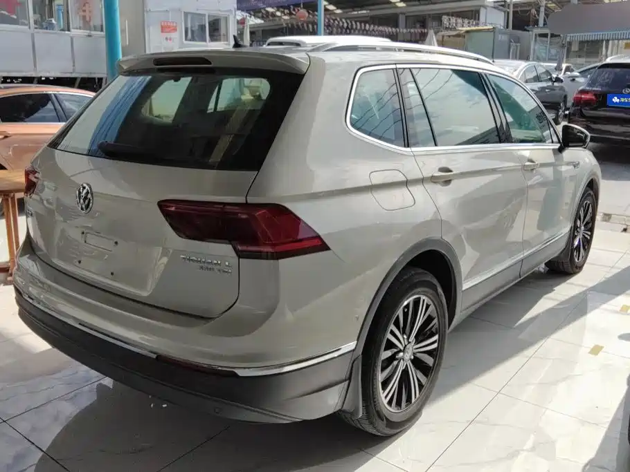 Volkswagen Tiguan L 2017