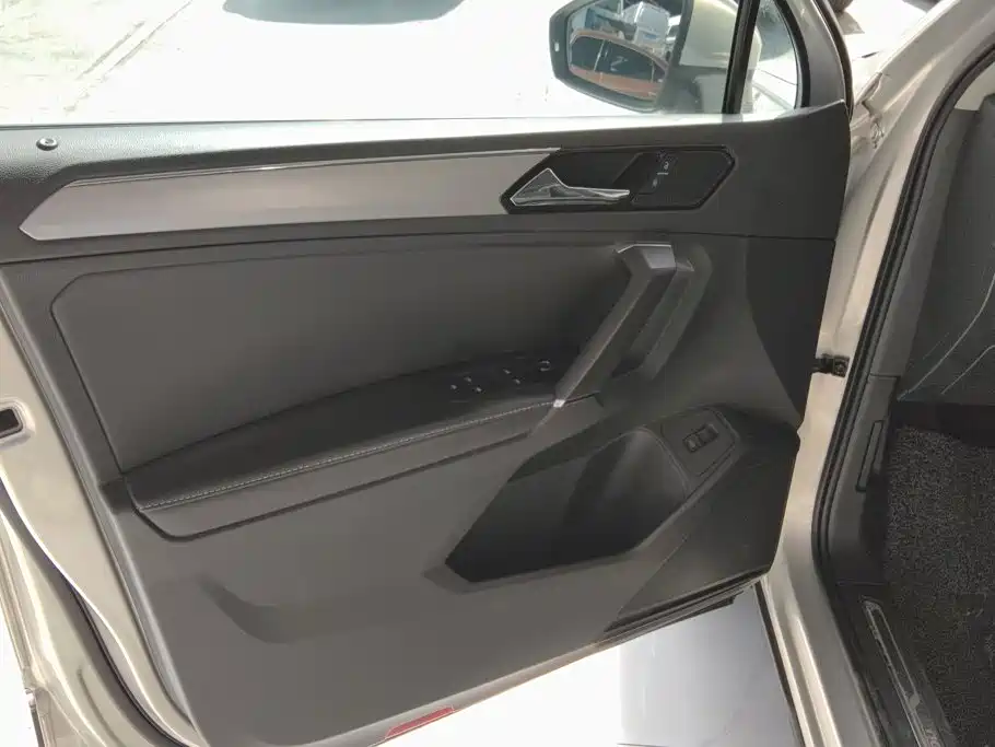 Volkswagen Tiguan L 2017