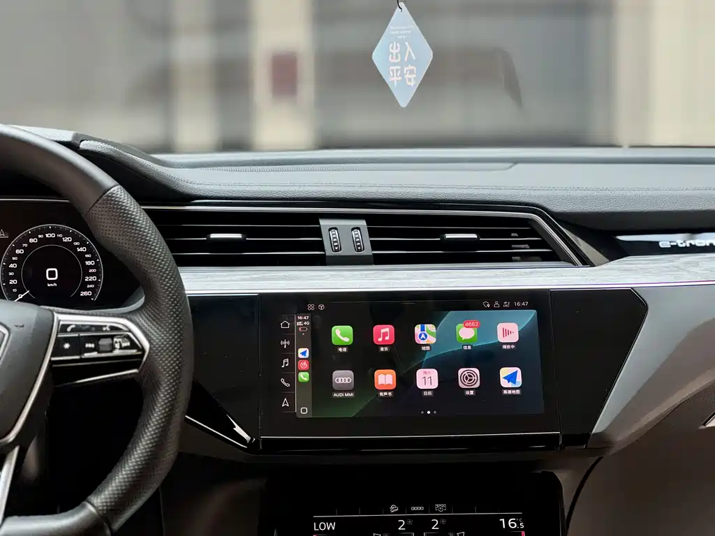 Audi e-tron 2022