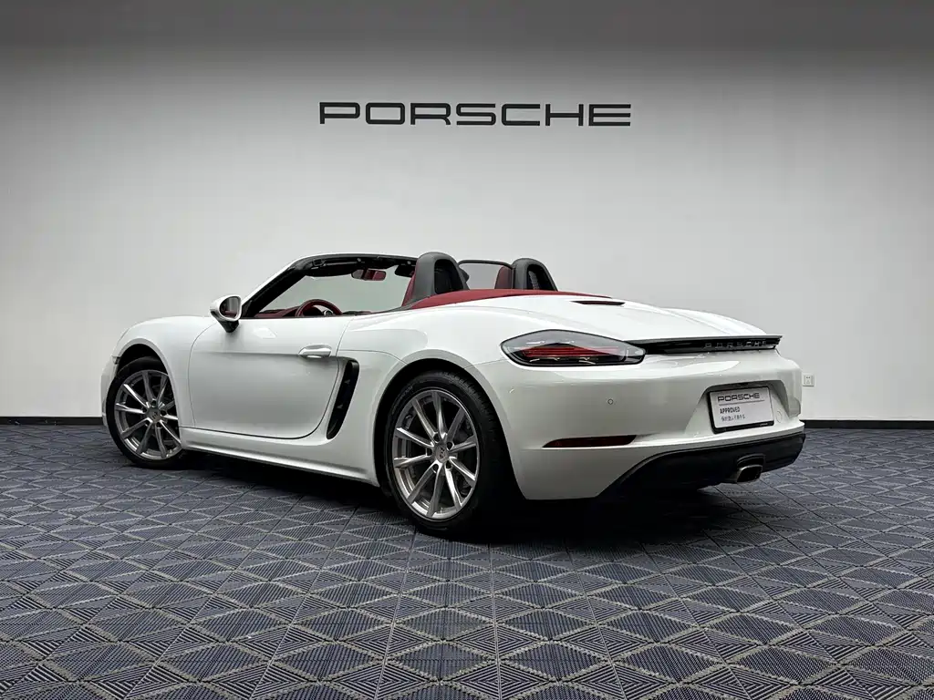 Porsche 718 2023 — фото 7