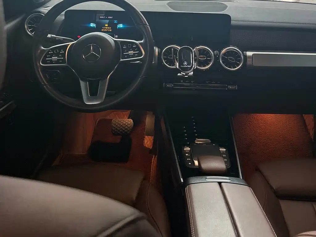 Mercedes-Benz GLB 2021 — фото 12
