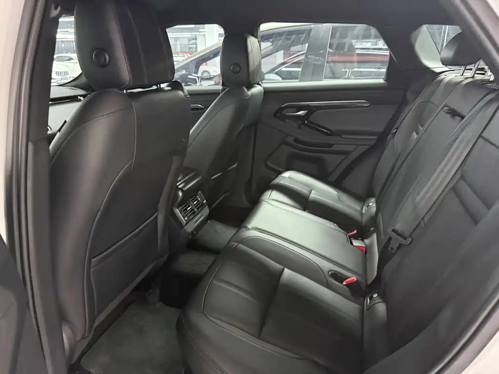 Land Rover Evoque 2021 — фото 8